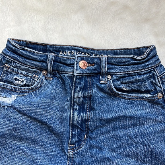 American Eagle Highest Rise Mom Short - Picture 2 of 4